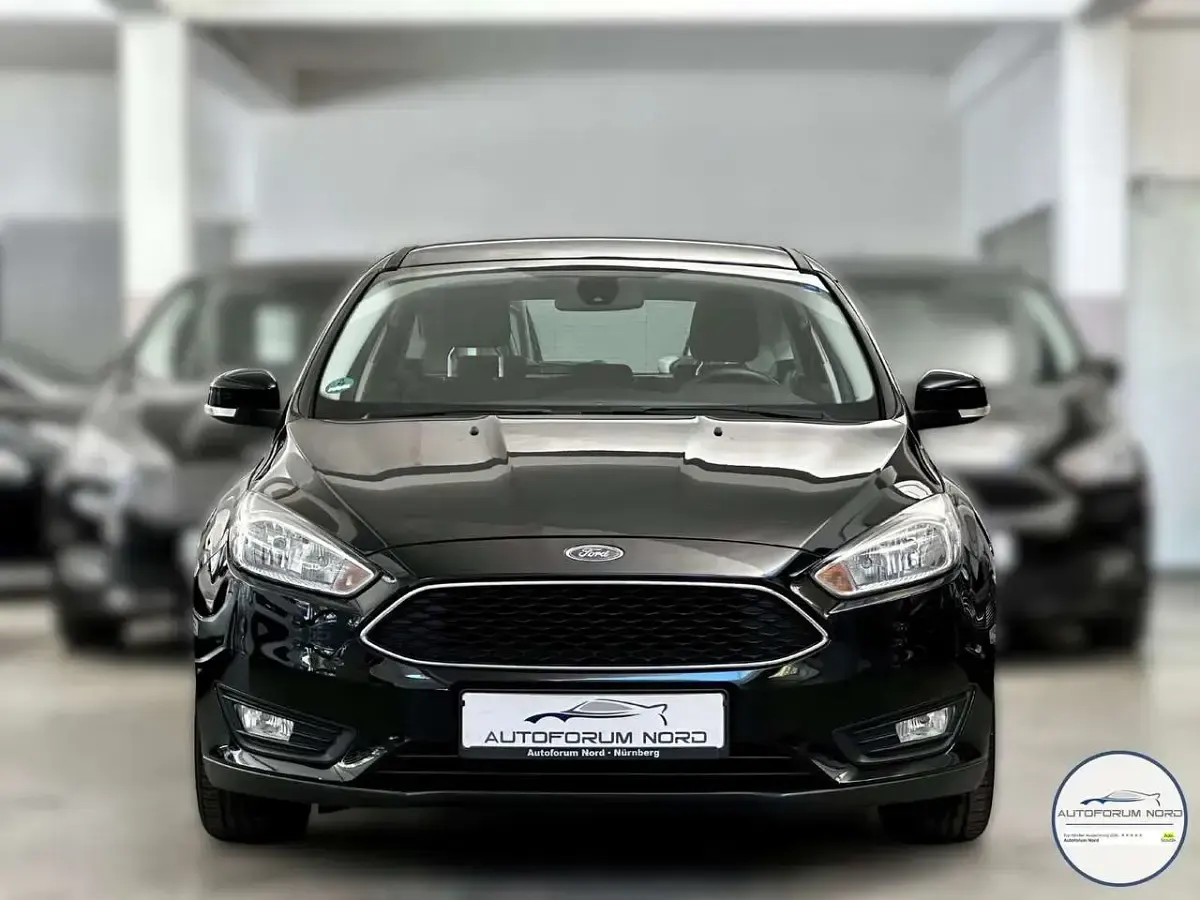 Gebraucht Ford Focus Business Edition 125 PS (91 kW) 2016 Schwarz Limousine