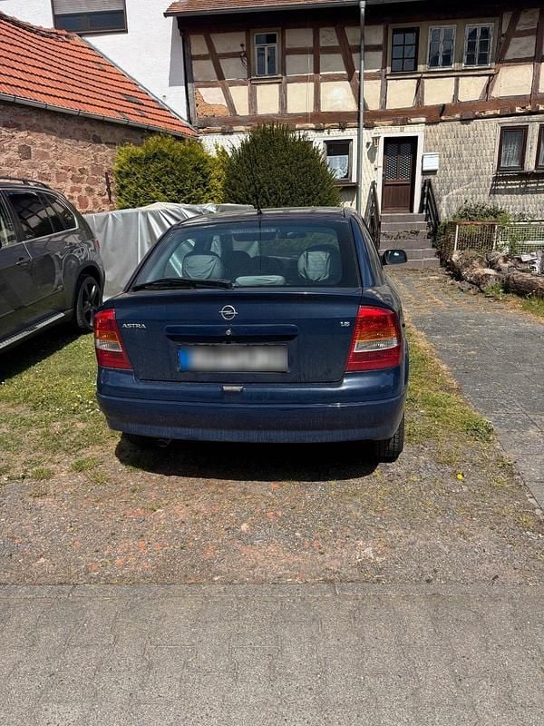 Second-hand Opel Astra 112 CP (82 kW) 2002 Albastru Hatchback