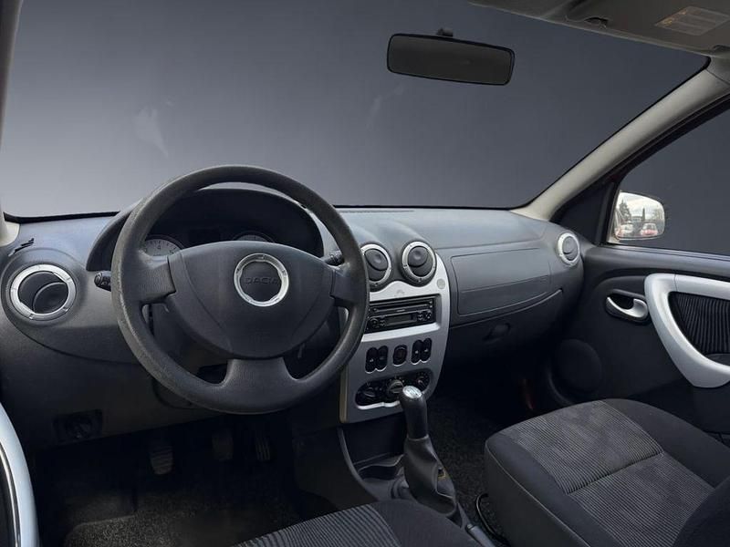 Gebraucht Dacia Sandero Lauréate 87 PS (63 kW) 2009 Rot Limousine