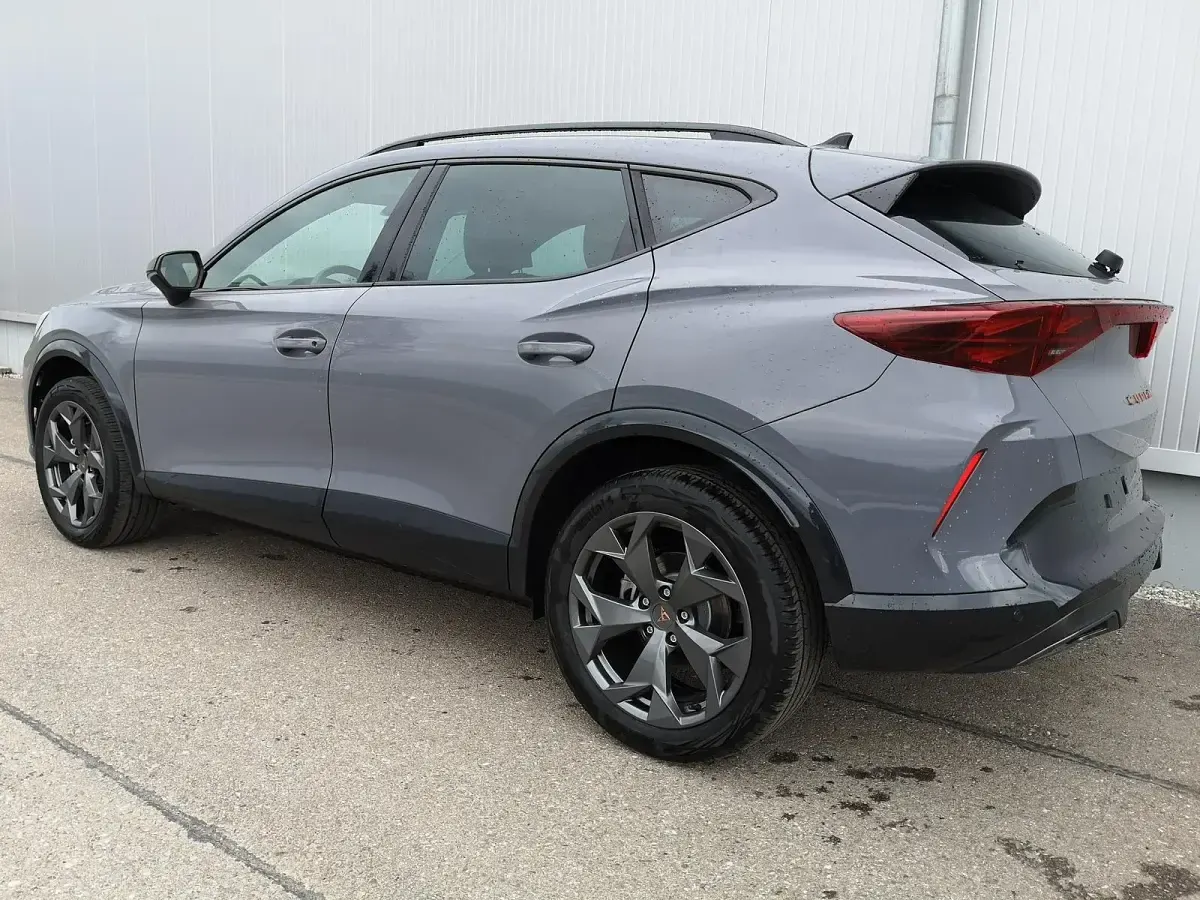 Neu Cupra Formentor 150 PS (110 kW) 2026 Grau (graphenegrau) SUV