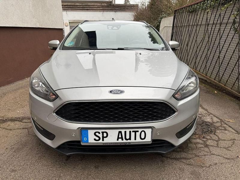 Gebraucht Ford Focus Cool & Connect 125 PS (91 kW) 2018 Silber Limousine