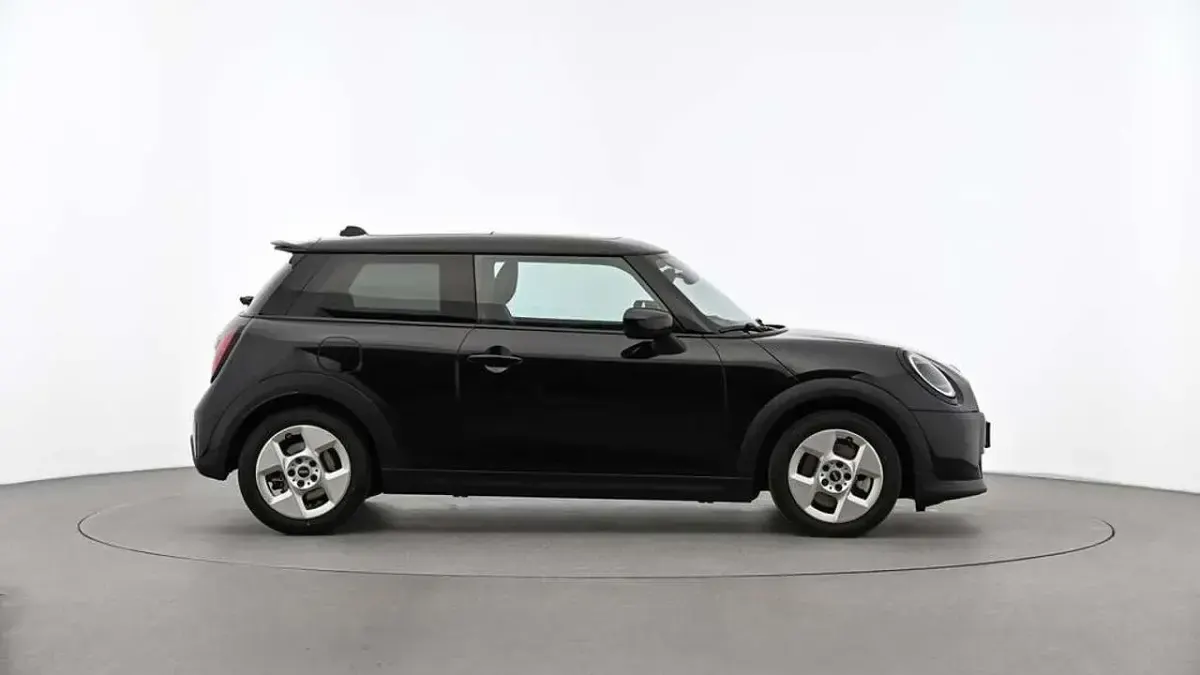 Gebraucht Mini Cooper S Classic 204 PS (150 kW) 2024 Schwarz Kleinwagen