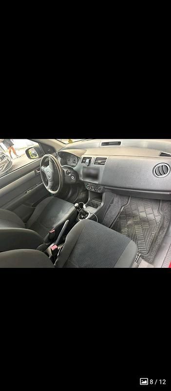 Gebraucht Suzuki Swift 92 PS (67 kW) 2010 Rot Kleinwagen