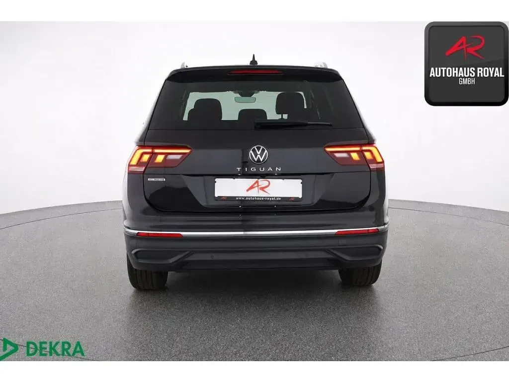 Gebraucht VW Tiguan Allspace 150 PS (110 kW) 2022 Schwarz (metallic) SUV