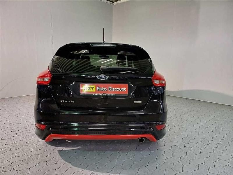 Gebraucht Ford Focus ST-Line 182 PS (133 kW) 2017 Schwarz Limousine