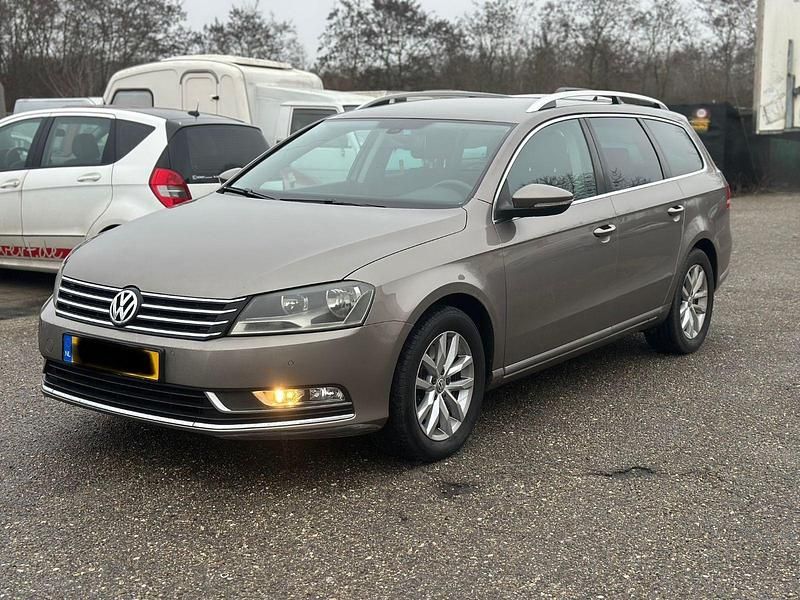 Gebraucht 2012 VW Passat Comfortline Kombi | 4.750 € (Superpreis) - Bild 1/4