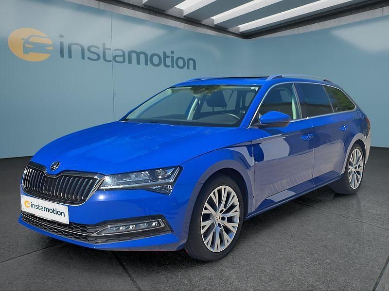 Blau Gebraucht 2022 Skoda Superb Kombi | 35.499 € (Teuer) - Bild 1/4