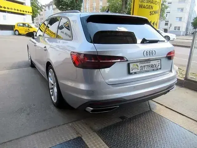 Gebraucht Audi A4 Business 204 PS (150 kW) 2024 Floretsilbermetallic Kombi