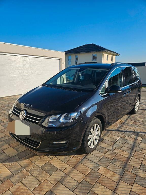 Gebraucht VW Sharan Comfortline 150 PS (110 kW) 2017 Schwarz Van / Kleinbus