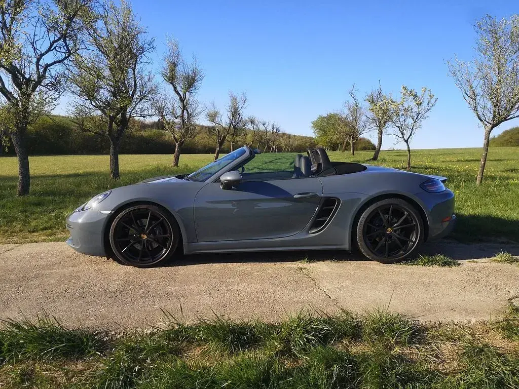 Gebraucht Porsche Boxster 299 PS (219 kW) 2016 Grau Cabrio