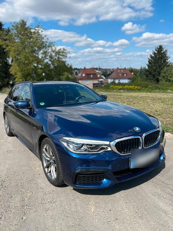Blau Gebraucht 2018 BMW 530 M Sport Kombi | 24.900 € (Fairer Preis) - Bild 1/4