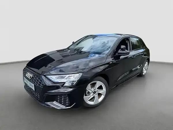 Mythosschwarz metallic Gebraucht 2023 Audi A3 Sportback S-Line Kleinwagen | 24.480 € (Guter Preis) - Bild 1/1