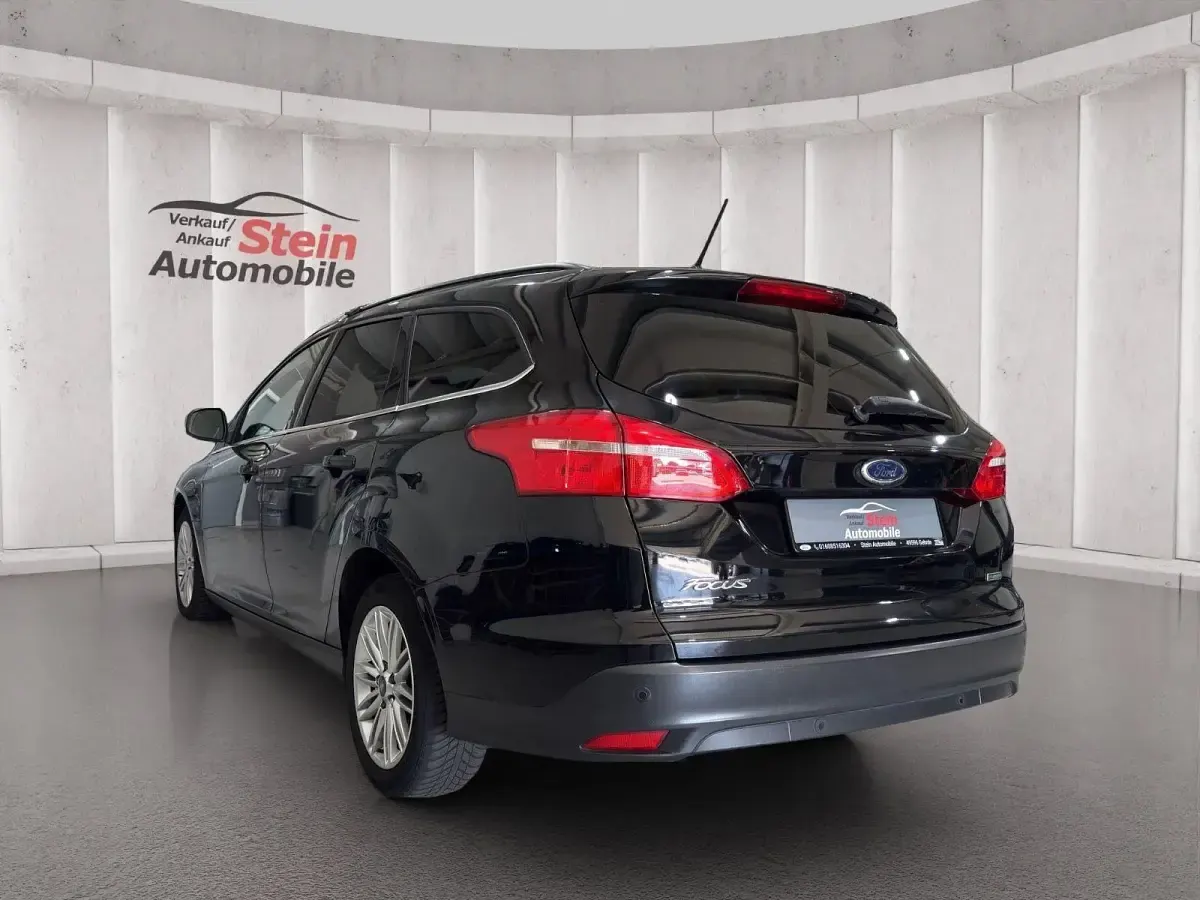 Usata Ford Focus Cool & Connect 125 CV (91 kW) 2018 Nero Berlina