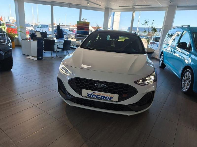 Neu Ford Focus ST 280 PS (205 kW) 2025 Weiß Limousine