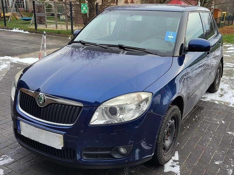 Blau Gebraucht 2007 Skoda Fabia Elegance Limousine | 2.000 € (Guter Preis) - Bild 1/4