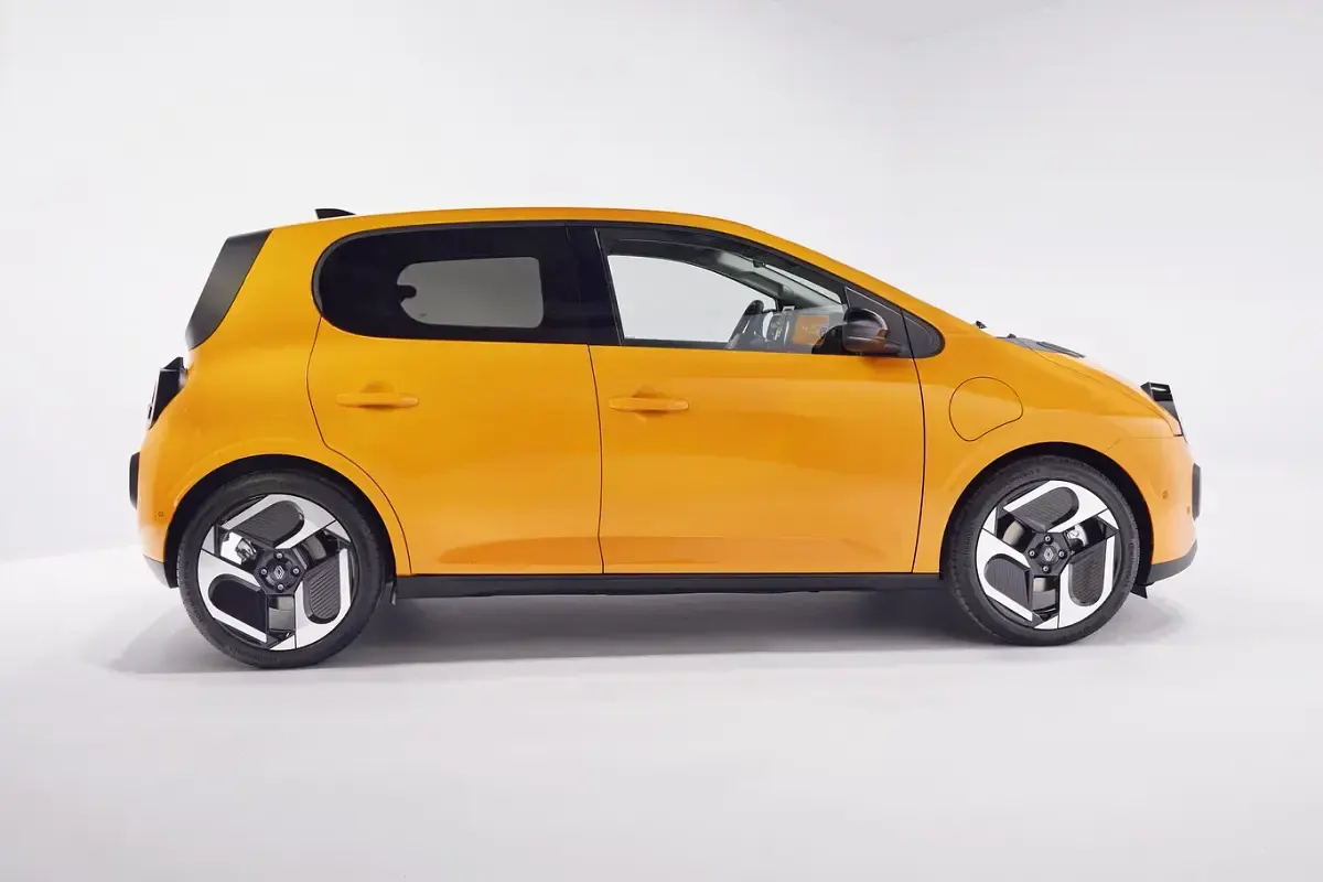 Neu Renault Twingo Urban 60 kW (82 PS) 2026 Gelb Kleinwagen