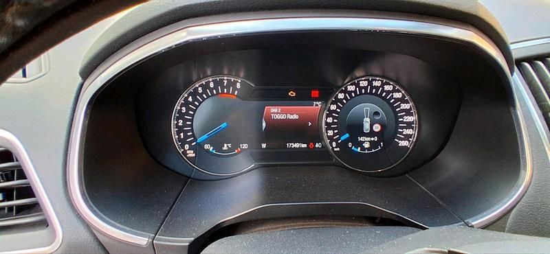 Gebraucht Ford Galaxy Titanium 160 PS (117 kW) 2015 Silber Van / Kleinbus