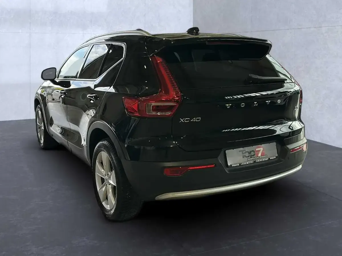 Gebraucht Volvo XC40 120 PS (88 kW) 2024 SUV