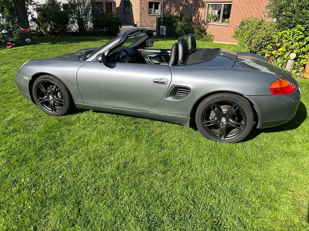 Gebraucht Porsche Boxster 220 PS (161 kW) 2001 Grau Cabrio