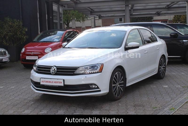 Second-hand VW Jetta 170 CP (125 kW) 2016 Alb Berlinǎ