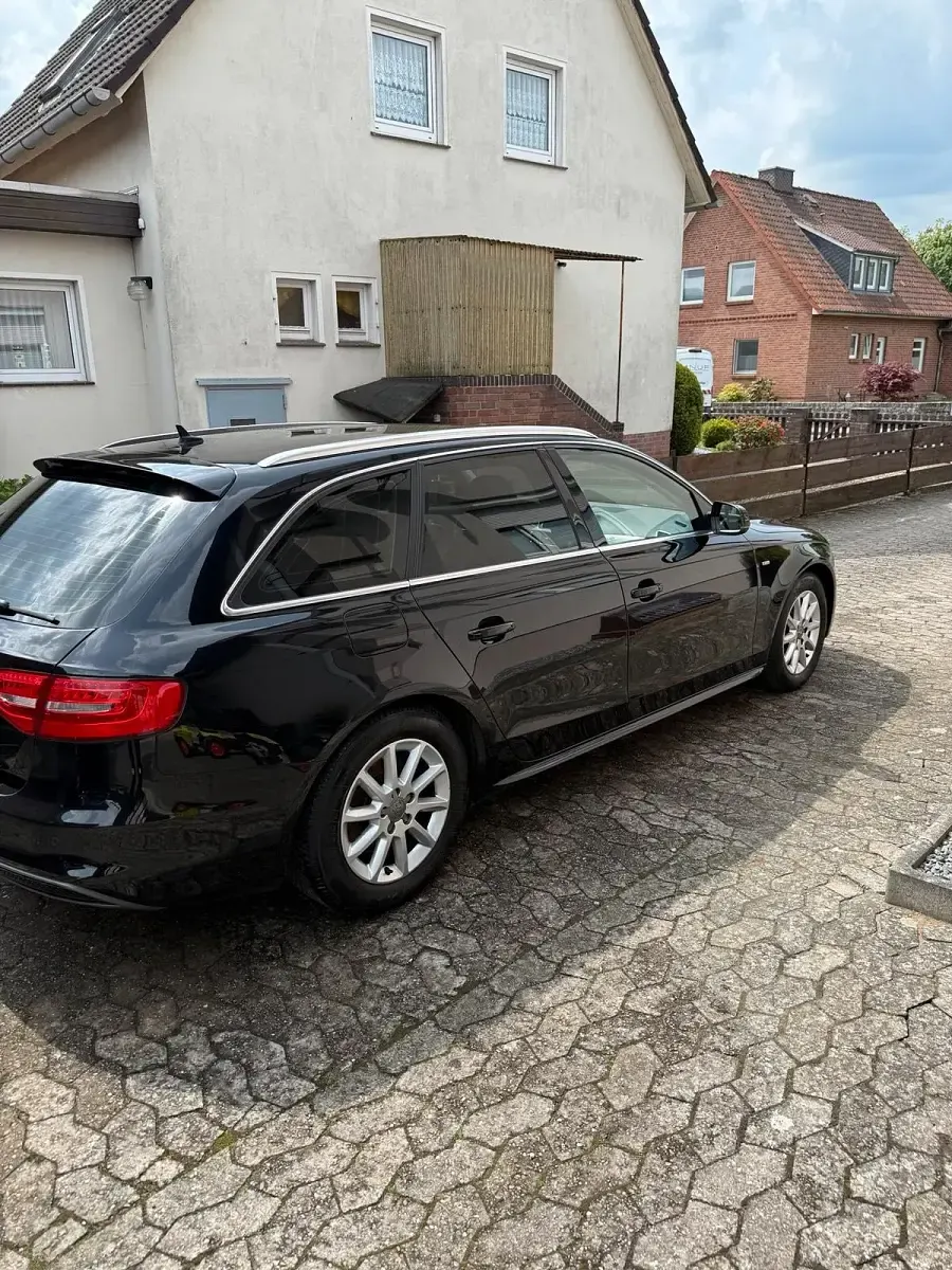 Gebraucht Audi A4 190 PS (139 kW) 2014 Schwarz Kombi