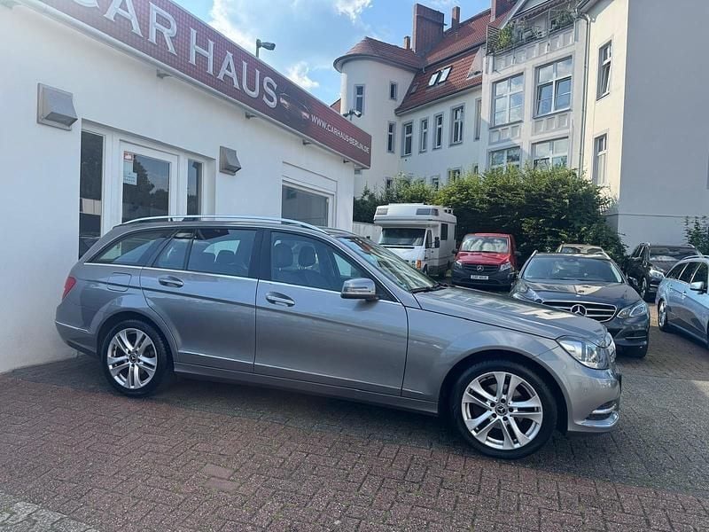 Silber Gebraucht 2013 Mercedes C180 Avantgarde Kombi | 10.980 € (Fairer Preis) - Bild 1/4