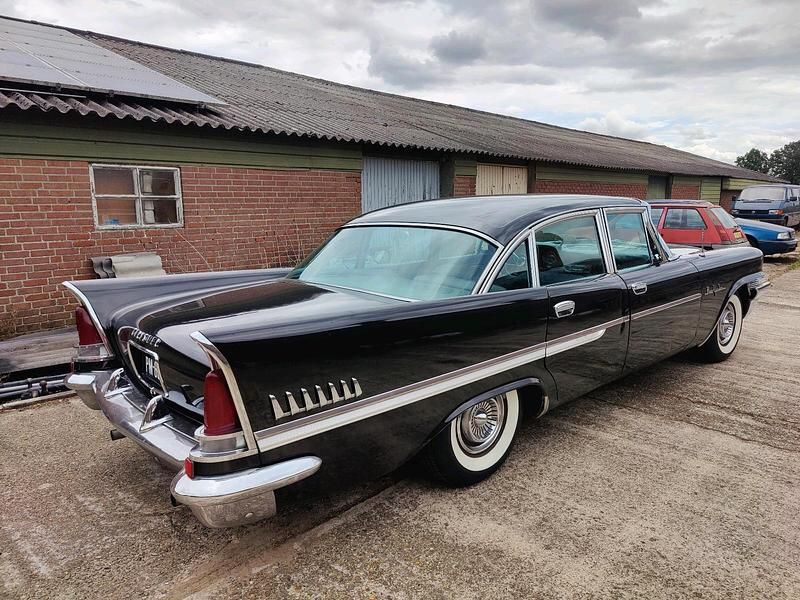 Schwarz Gebraucht 1958 Chrysler New Yorker Limousine | 22.000 € - Bild 1/4