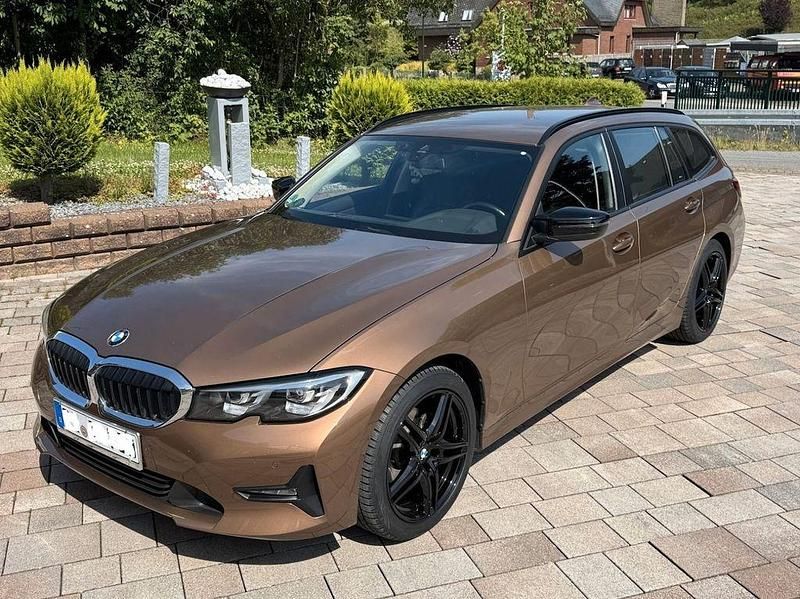 Gebraucht BMW 320 190 PS (139 kW) 2020 Braun Kombi