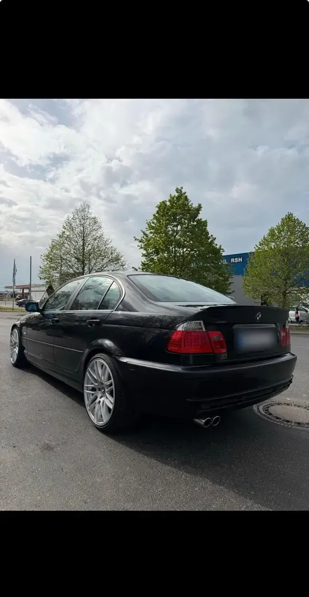 Gebraucht BMW 330 231 PS (169 kW) 2001 Schwarz Limousine