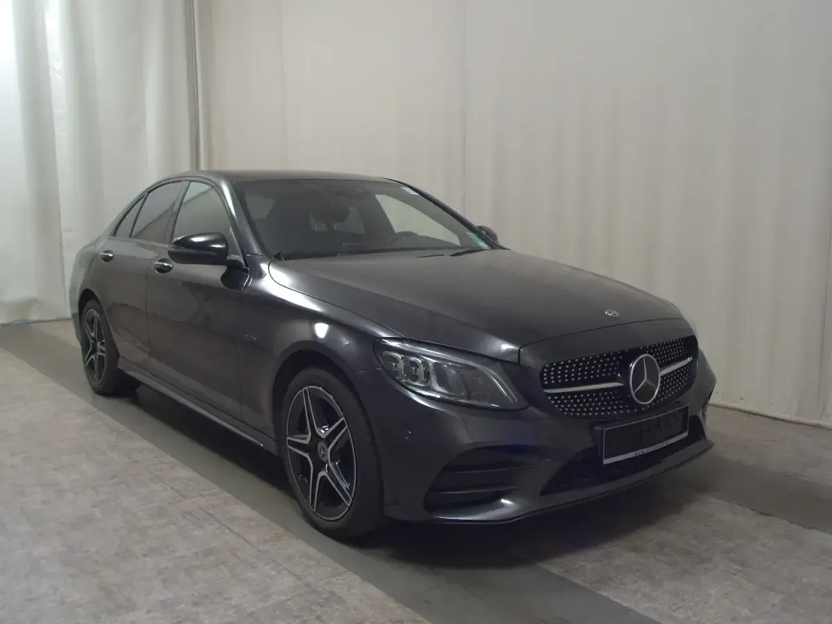 Gebraucht Mercedes C300e AMG line 306 PS (225 kW) 2020 Grau Limousine
