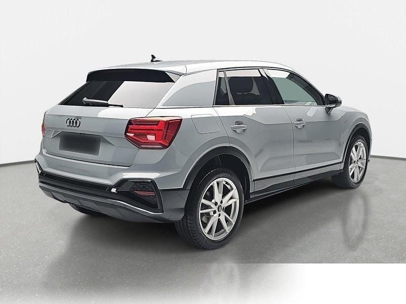 Neu Audi Q2 S-Line 150 PS (110 kW) 2025 Metallic SUV