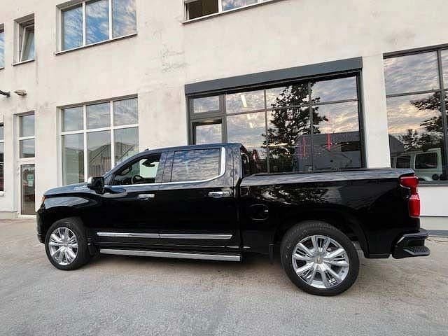Gebraucht Chevrolet Silverado 426 PS (313 kW) 2024 Schwarz SUV