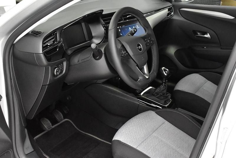 Gebraucht Opel Corsa 101 PS (74 kW) 2024 Kristall silber met. Kleinwagen