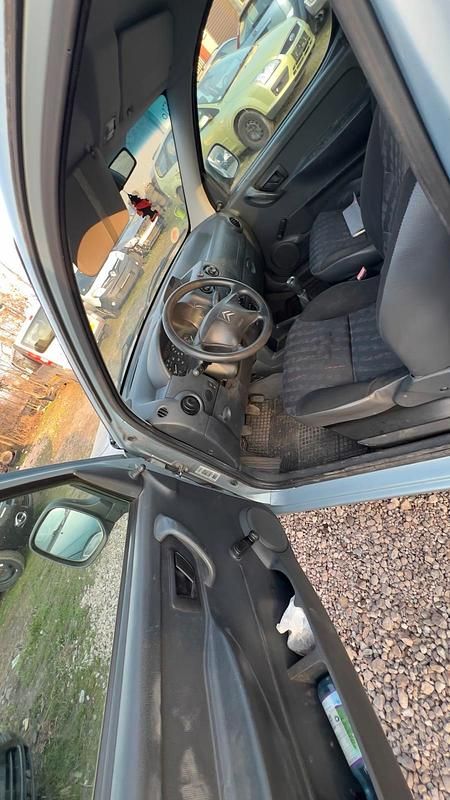 Gebraucht Citroën Berlingo 75 PS (55 kW) 2006 Silber Van / Kleinbus