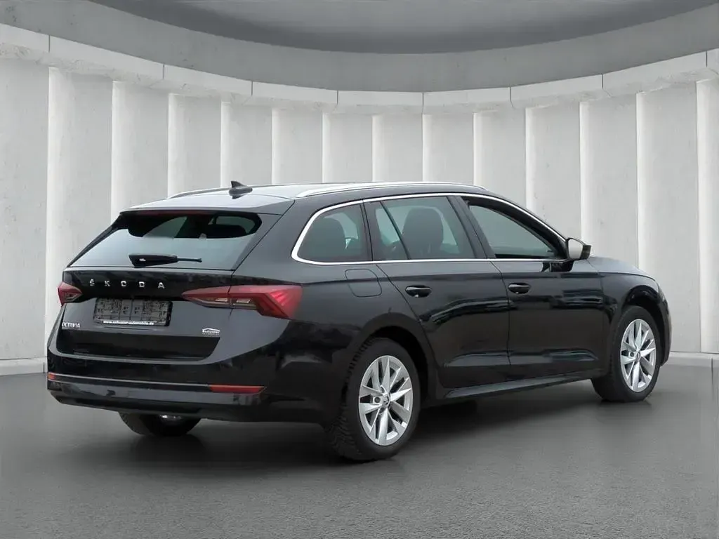 Gebraucht Skoda Octavia First Edition 110 PS (80 kW) 2020 Schwarzmagic perleffekt Kombi