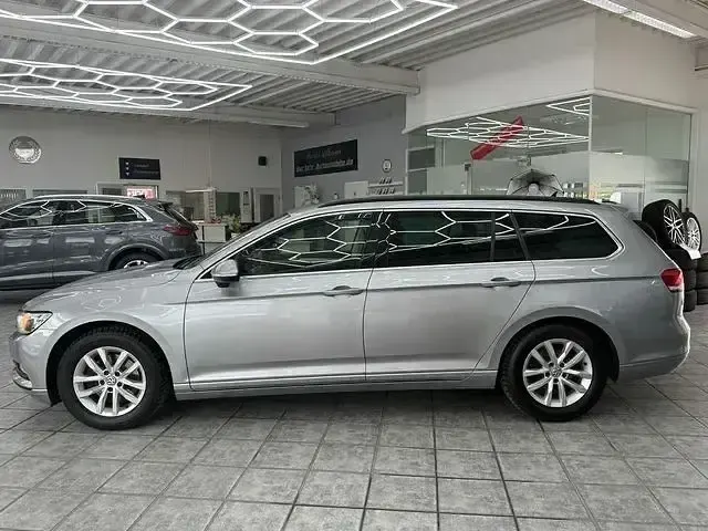 Gebraucht VW Passat Comfortline 150 PS (110 kW) 2018 Silber Kombi