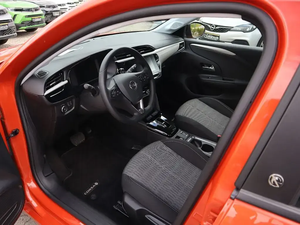 Używany Opel Corsa-e Edition 100 kW (136 KM) 2022 Pomarańczowy Hatchback