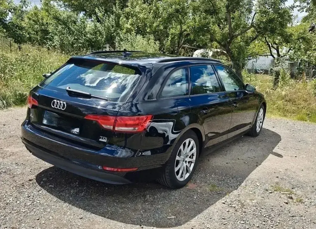 Gebraucht Audi A4 Design 190 PS (139 kW) 2016 Schwarz Kombi