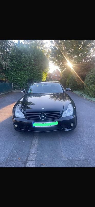 Schwarz Gebraucht 2007 Mercedes CLS320 Coupé | 6.250 € (Fairer Preis) - Bild 1/4