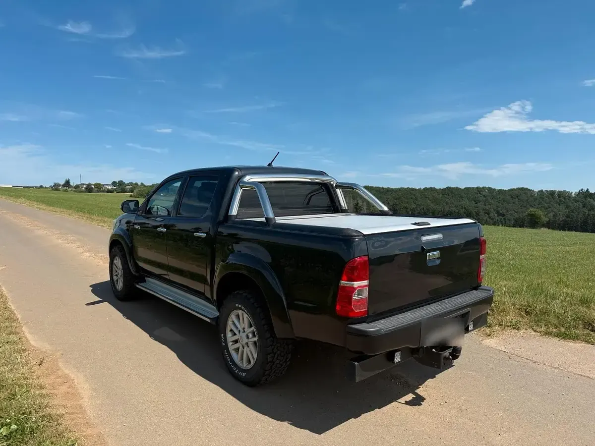 Gebraucht Toyota HiLux Executive 171 PS (125 kW) 2012 Schwarz Pickup