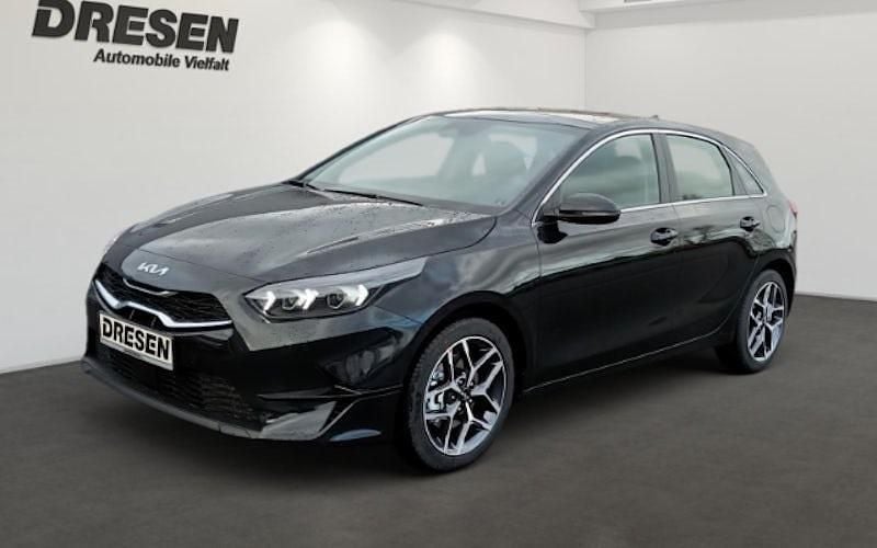 1k) black pearl m (schwarz Neu 2025 Kia Ceed Spirit Kleinwagen | 28.980 € (Fairer Preis) - Bild 1/4