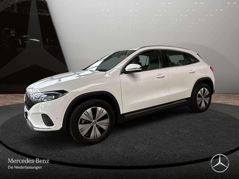 Gebraucht Mercedes EQA250 Advanced 139 kW (190 PS) 2025 Weiß SUV