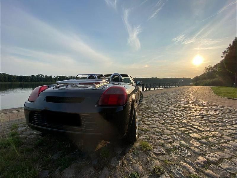 Gebraucht Toyota MR2 140 PS (102 kW) 2001 Schwarz Cabrio