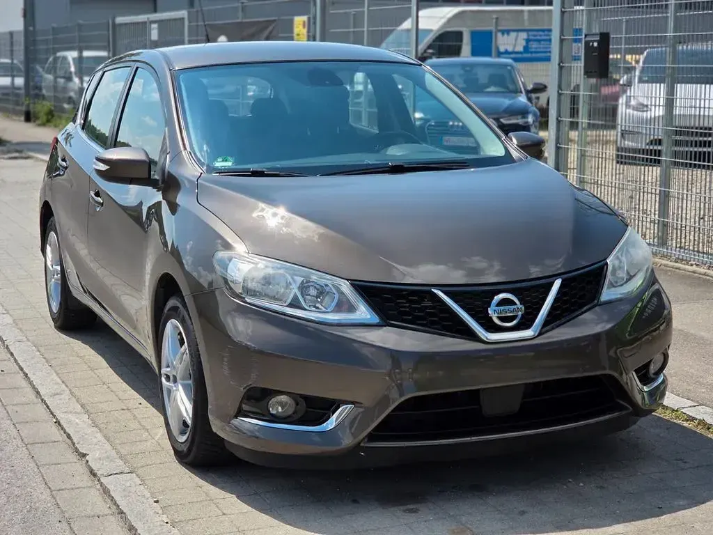 Gebraucht Nissan Pulsar Acenta 116 PS (85 kW) 2015 Braun Kleinwagen