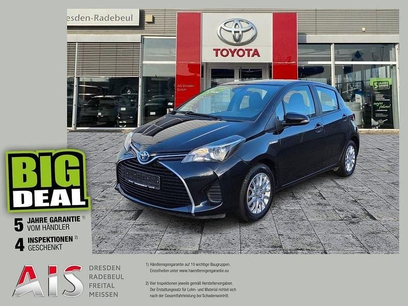 Gebraucht Toyota Yaris Hybrid Plus 101 PS (74 kW) 2015 Mysticschwarz mica Kleinwagen