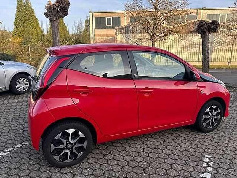 Gebraucht Toyota Aygo X Team 72 PS (52 kW) 2021 Rot SUV