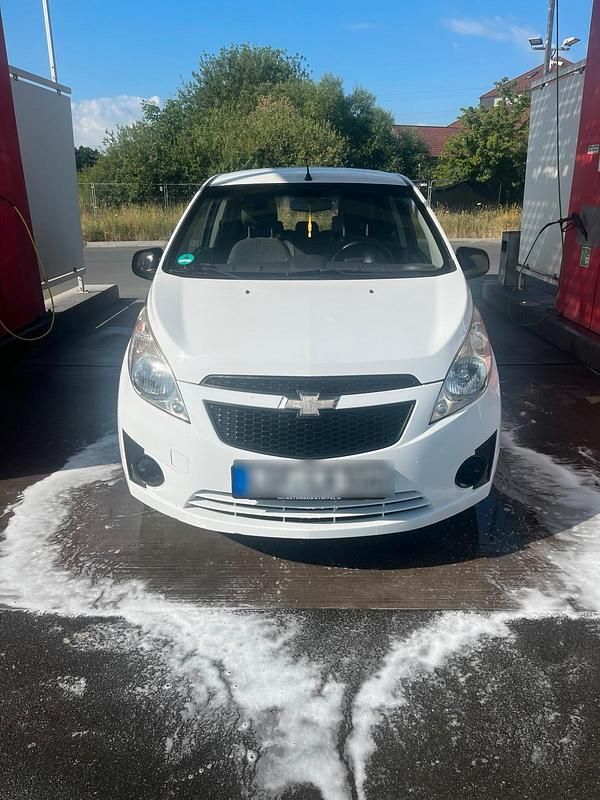 Weiß Gebraucht 2010 Chevrolet Spark Kleinwagen | 1.100 € (Superpreis) - Bild 1/4