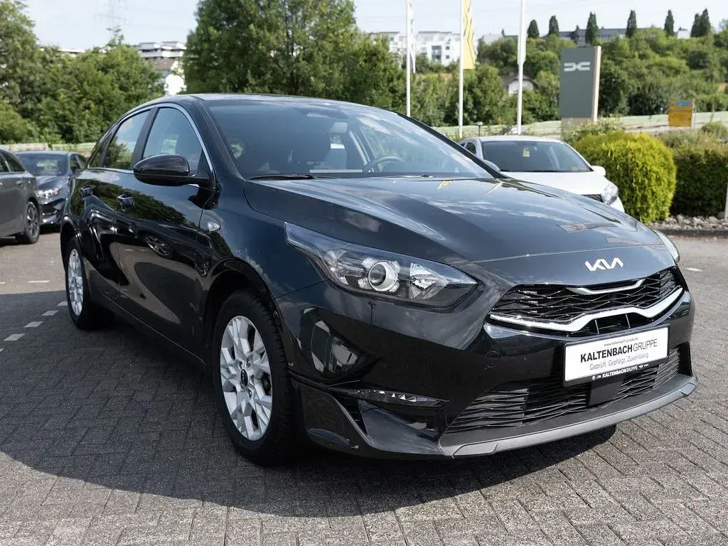 Gebraucht Kia Ceed Vision 140 PS (102 kW) 2025 Schwarz Kleinwagen