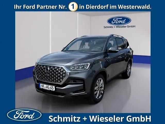 Marble grey Gebraucht 2025 Ssangyong Rexton SUV | 46.950 € (Etwas zu teuer) - Bild 1/4