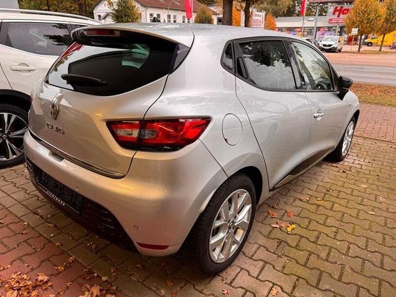 Gebraucht Renault Clio IV LIMITED 90 PS (66 kW) 2019 Silber Limousine